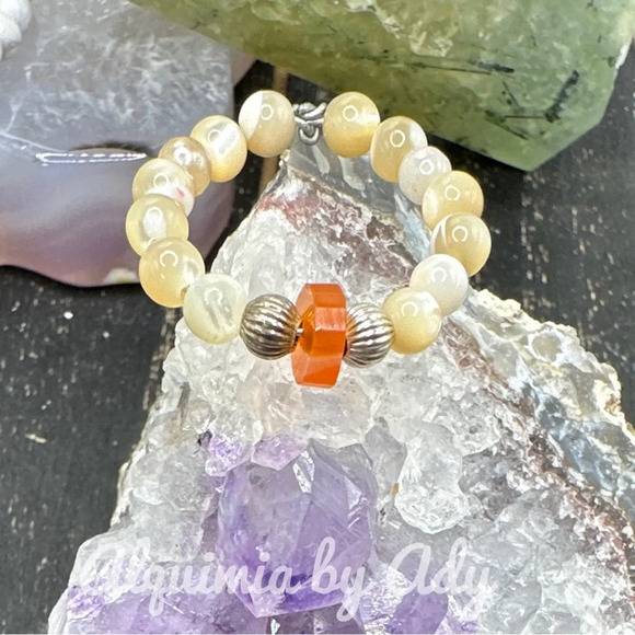 white agate carnelian beaded gem ring - Picture 1 of 3